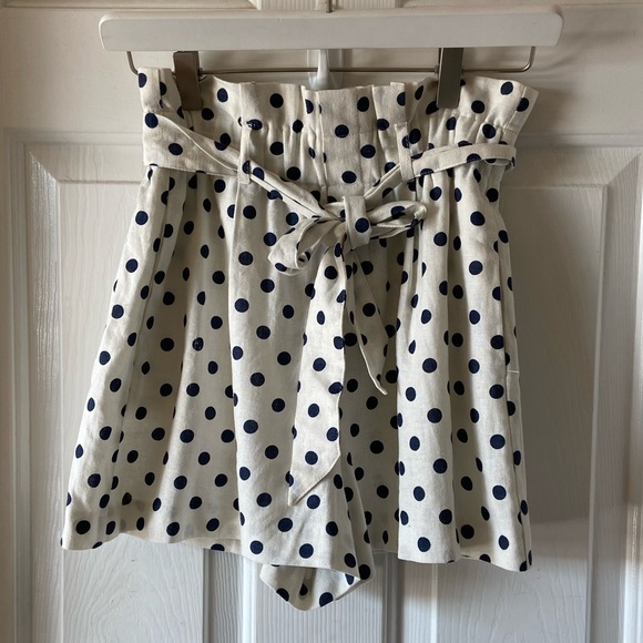 Zara Pants - 🏈Zara TRF White Blue Polka Dot Shorts Size XS
